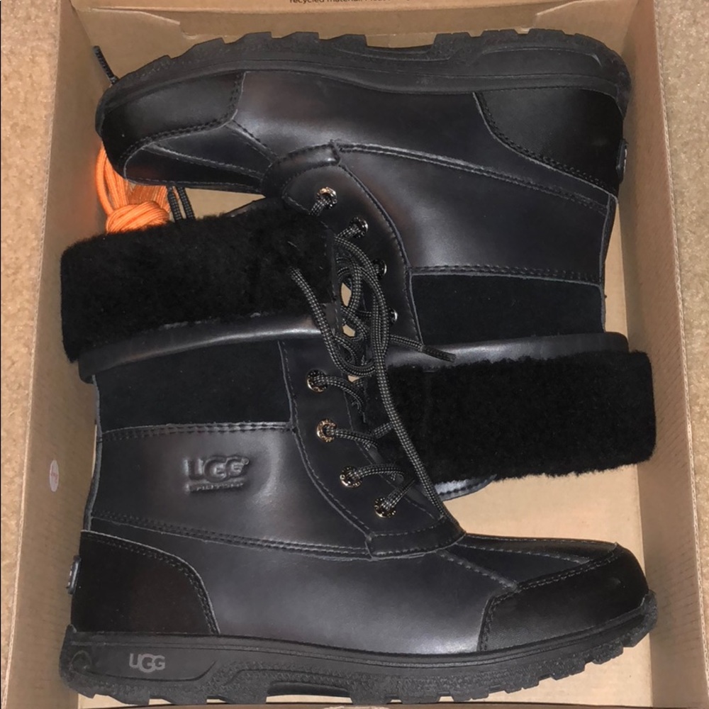 Ugg Waterproof Snowboots BIG kids butte II
